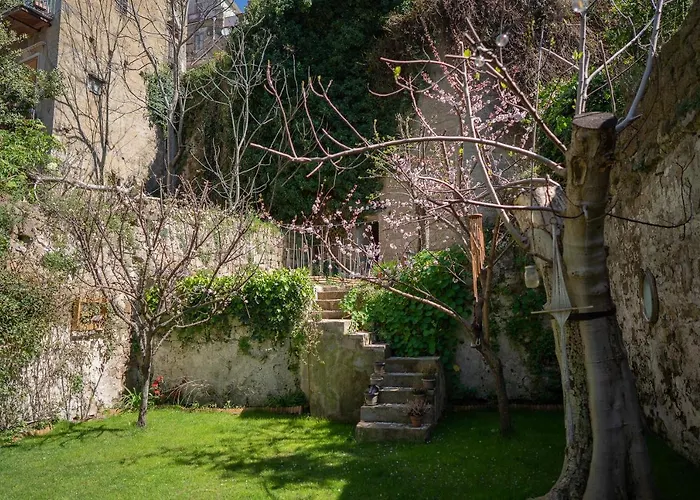 Casa Vayu - Rooms & Garden